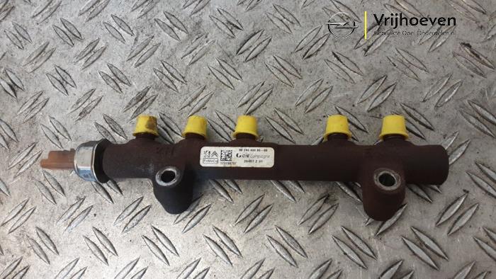 Gebruikte Common rail (Injectie) Opel Combo Cargo 1.6 CDTI 100 Prijs € 30,00 Margeregeling aangeboden door Autodemontage Vrijhoeven B.V.