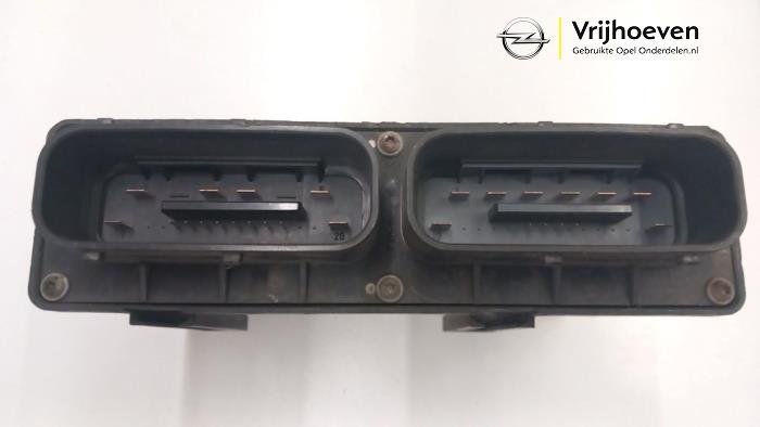 Computer Koeling van een Opel Zafira (F75) 1.6 16V 2001