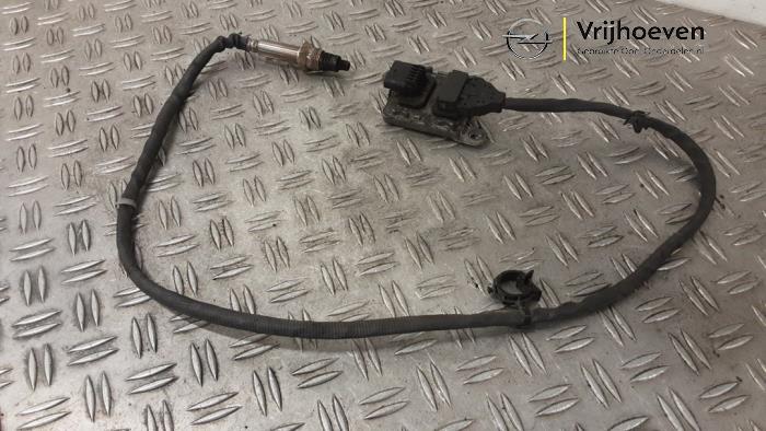 Nox sensor van een Opel Astra K Sports Tourer 1.6 CDTI 136 16V 2018