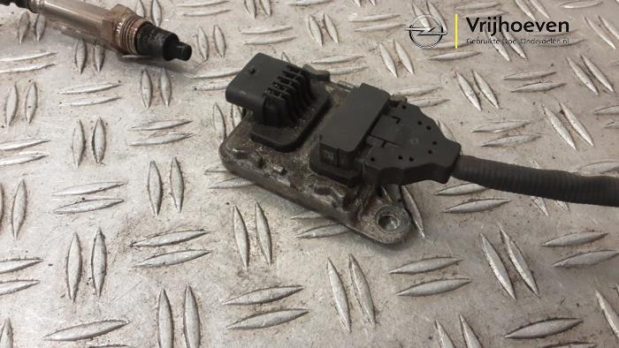 Nox sensor van een Opel Astra K Sports Tourer 1.6 CDTI 136 16V 2018