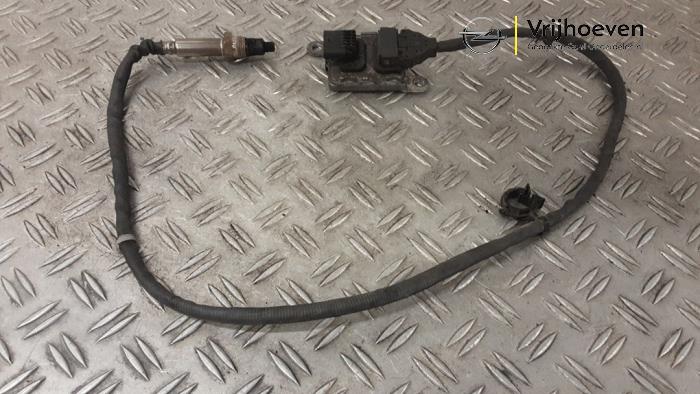 Nox sensor van een Opel Astra K Sports Tourer 1.6 CDTI 136 16V 2018