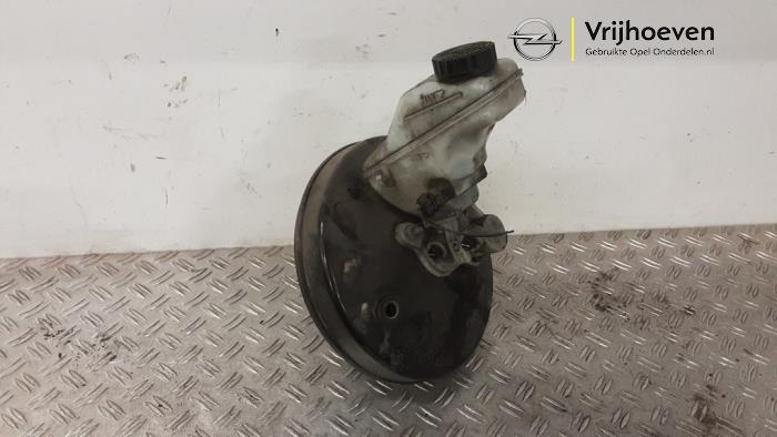 Gebruikte Rembekrachtiger Opel Corsa D 1.6i OPC 16V Turbo Prijs € 75,00 Margeregeling aangeboden door Autodemontage Vrijhoeven B.V.