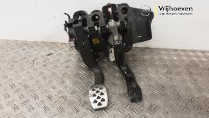 Gebruikte Pedalen Set Opel Corsa D 1.6i OPC 16V Turbo Prijs € 150,00 Margeregeling aangeboden door Autodemontage Vrijhoeven B.V.