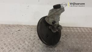 Gebruikte Rembekrachtiger Opel Corsa D 1.6i OPC 16V Turbo Prijs € 75,00 Margeregeling aangeboden door Autodemontage Vrijhoeven B.V.