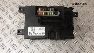 Gebruikte Bodycontrol Module Opel Corsa D 1.6i OPC 16V Turbo Prijs € 100,00 Margeregeling aangeboden door Autodemontage Vrijhoeven B.V.