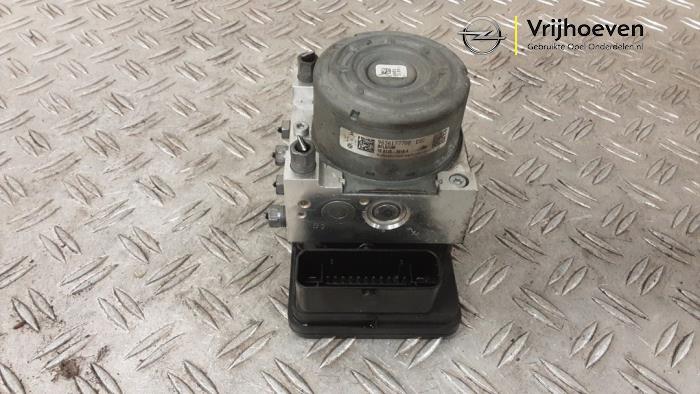 Gebruikte ABS Pomp Opel Corsa F (UB/UH/UP) 1.2 Turbo 12V 100 Prijs € 125,00 Margeregeling aangeboden door Autodemontage Vrijhoeven B.V.
