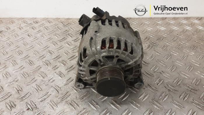Gebruikte Dynamo Opel Corsa F (UB/UH/UP) 1.2 Turbo 12V 100 Prijs € 45,00 Margeregeling aangeboden door Autodemontage Vrijhoeven B.V.