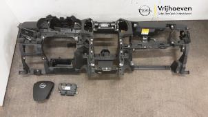 Gebruikte Airbag set + dashboard Opel Zafira Tourer (P12) 1.4 Turbo 16V ecoFLEX Prijs € 450,00 Margeregeling aangeboden door Autodemontage Vrijhoeven B.V.
