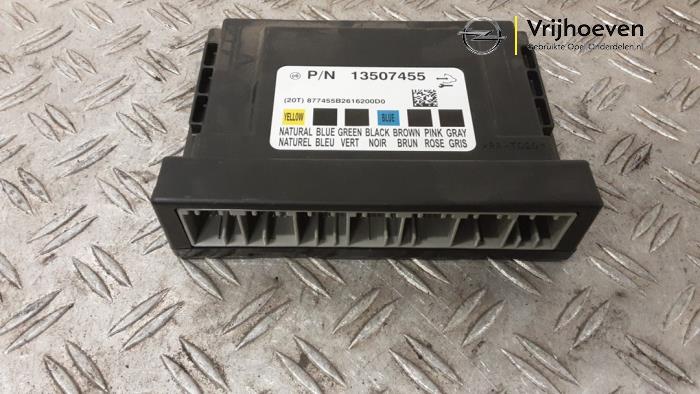 Gebruikte Module Bodycontrol Opel Zafira Tourer (P12) 1.4 Turbo 16V ecoFLEX Prijs € 150,00 Margeregeling aangeboden door Autodemontage Vrijhoeven B.V.