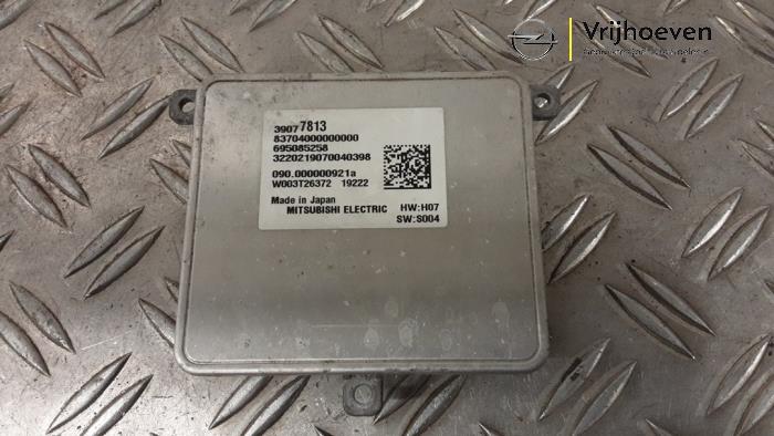 Gebruikte Xenon module Opel Astra K 1.5 CDTi 122 12V Prijs € 150,00 Margeregeling aangeboden door Autodemontage Vrijhoeven B.V.