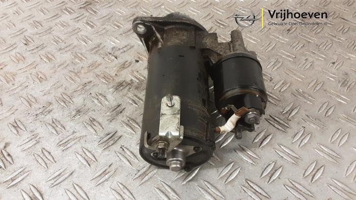 Gebruikte Startmotor Opel Signum (F48) 3.2 V6 24V Prijs € 60,00 Margeregeling aangeboden door Autodemontage Vrijhoeven B.V.
