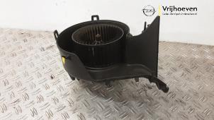 Gebruikte Kachel Ventilatiemotor Opel Signum (F48) 3.2 V6 24V Prijs € 75,00 Margeregeling aangeboden door Autodemontage Vrijhoeven B.V.