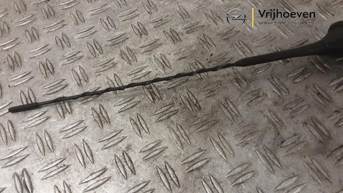 Antenne van een Opel Corsa D 1.2 16V LPG 2012