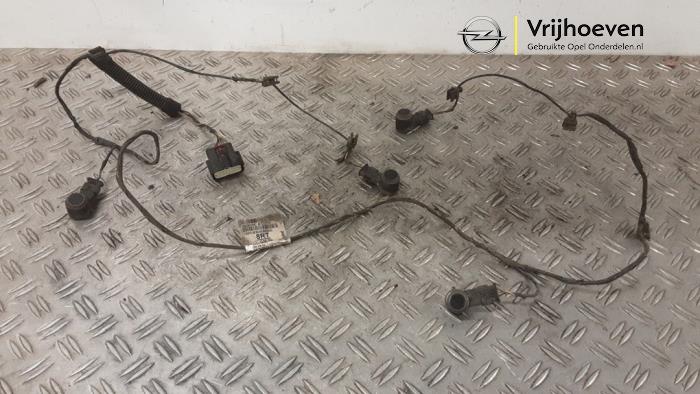 Gebruikte PDC Sensor Set Opel Astra K Sports Tourer 1.0 Turbo 12V Prijs € 100,00 Margeregeling aangeboden door Autodemontage Vrijhoeven B.V.