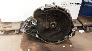Gebruikte Versnellingsbak Opel Adam 1.4 16V Prijs € 300,00 Margeregeling aangeboden door Autodemontage Vrijhoeven B.V.