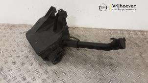 Gebruikte Ruitensproeiertank voor Opel Astra K 1.0 Turbo 12V Prijs € 60,00 Margeregeling aangeboden door Autodemontage Vrijhoeven B.V.