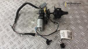 Gebruikte Cabriodak Motor Opel Tigra Twin Top 1.4 16V Prijs € 80,00 Margeregeling aangeboden door Autodemontage Vrijhoeven B.V.