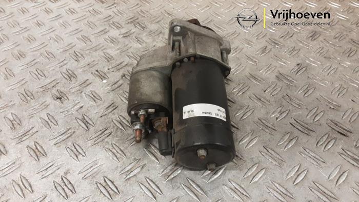 Gebruikte Startmotor Opel Tigra Twin Top 1.4 16V Prijs € 20,00 Margeregeling aangeboden door Autodemontage Vrijhoeven B.V.