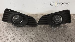 Gebruikte Mistlampen set compleet Opel Tigra Twin Top 1.4 16V Prijs € 35,00 Margeregeling aangeboden door Autodemontage Vrijhoeven B.V.