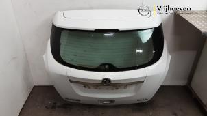 Gebruikte Achterklep Opel Mokka X 1.4 Turbo 16V Prijs € 110,00 Margeregeling aangeboden door Autodemontage Vrijhoeven B.V.