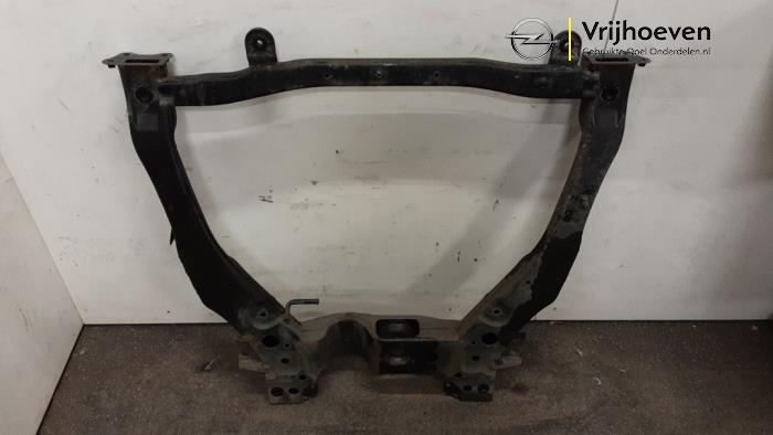 Gebruikte Subframe Opel Karl 1.0 12V Prijs € 70,00 Margeregeling aangeboden door Autodemontage Vrijhoeven B.V.
