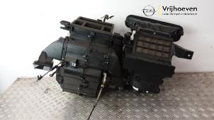 Gebruikte Chaufagebak Opel Karl 1.0 12V Prijs € 200,00 Margeregeling aangeboden door Autodemontage Vrijhoeven B.V.