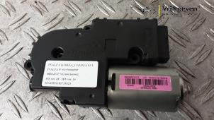 Gebruikte Schuifdak Motor Opel Mokka/Mokka X 1.4 Turbo 16V Bi-fuel ecoFLEX 4x2 Prijs € 150,00 Margeregeling aangeboden door Autodemontage Vrijhoeven B.V.