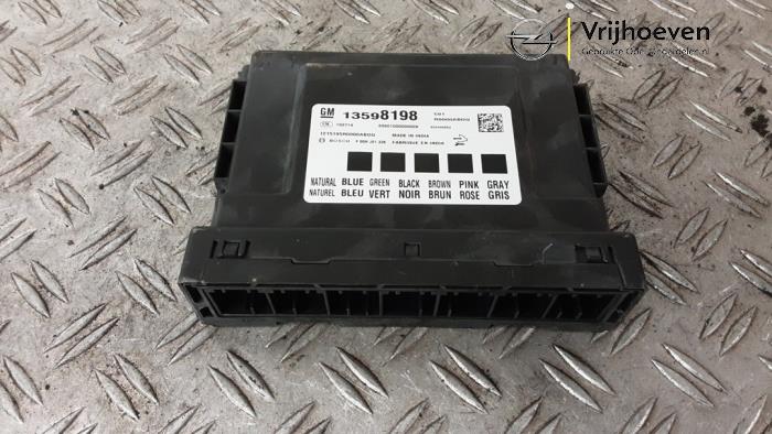 Gebruikte Module Bodycontrol Opel Karl 1.0 12V Prijs € 80,00 Margeregeling aangeboden door Autodemontage Vrijhoeven B.V.