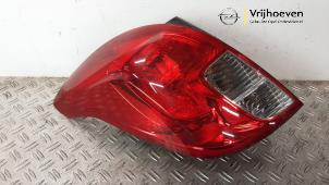 Gebruikte Achterlicht links Opel Mokka/Mokka X 1.4 Turbo 16V 4x2 Prijs € 40,00 Margeregeling aangeboden door Autodemontage Vrijhoeven B.V.