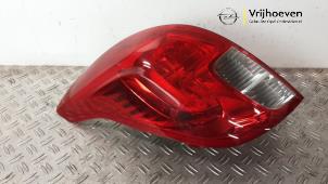 Gebruikte Achterlicht links Opel Mokka X 1.4 Turbo 16V Prijs € 40,00 Margeregeling aangeboden door Autodemontage Vrijhoeven B.V.
