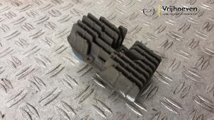 Gebruikte LED lamp Opel Mokka X 1.4 Turbo 16V Prijs € 70,00 Margeregeling aangeboden door Autodemontage Vrijhoeven B.V.