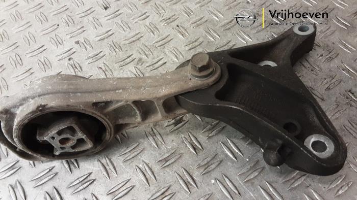 Gebruikte Motorrubber Opel Mokka X 1.4 Turbo 16V Prijs € 20,00 Margeregeling aangeboden door Autodemontage Vrijhoeven B.V.