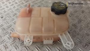 Gebruikte Expansievat Opel Mokka X 1.4 Turbo 16V Prijs € 30,00 Margeregeling aangeboden door Autodemontage Vrijhoeven B.V.