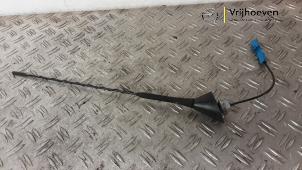 Gebruikte Antenne Opel Corsa D 1.4 16V Twinport Prijs € 40,00 Margeregeling aangeboden door Autodemontage Vrijhoeven B.V.