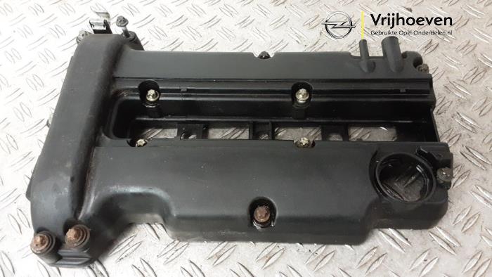 Gebruikte Kleppendeksel Opel Corsa D 1.4 16V Twinport Prijs € 35,00 Margeregeling aangeboden door Autodemontage Vrijhoeven B.V.