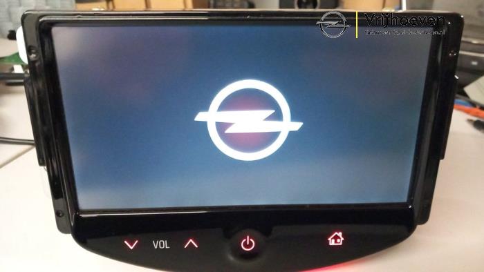 Gebruikte Radio module Opel Adam 1.2 16V Prijs € 300,00 Margeregeling aangeboden door Autodemontage Vrijhoeven B.V.