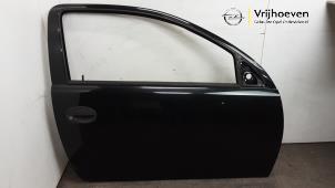 Gebruikte Portier 2Deurs rechts Opel Corsa C (F08/68) 1.0 12V Prijs € 60,00 Margeregeling aangeboden door Autodemontage Vrijhoeven B.V.