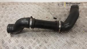 Gebruikte Intercooler Buis Opel Zafira (M75) 2.0 16V Turbo Prijs € 100,00 Margeregeling aangeboden door Autodemontage Vrijhoeven B.V.