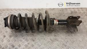 Gebruikte Mac Phersonpoot links-voor Opel Zafira (M75) 2.0 16V Turbo Prijs € 30,00 Margeregeling aangeboden door Autodemontage Vrijhoeven B.V.