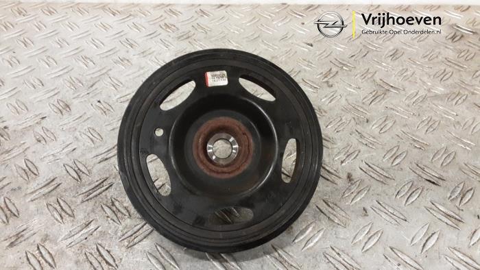 Gebruikte Poelie Krukas Opel Corsa E 1.4 16V Prijs € 40,00 Margeregeling aangeboden door Autodemontage Vrijhoeven B.V.