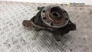 Gebruikte Asschenkel links-voor Opel Corsa C (F08/68) 1.0 12V Prijs € 30,00 Margeregeling aangeboden door Autodemontage Vrijhoeven B.V.