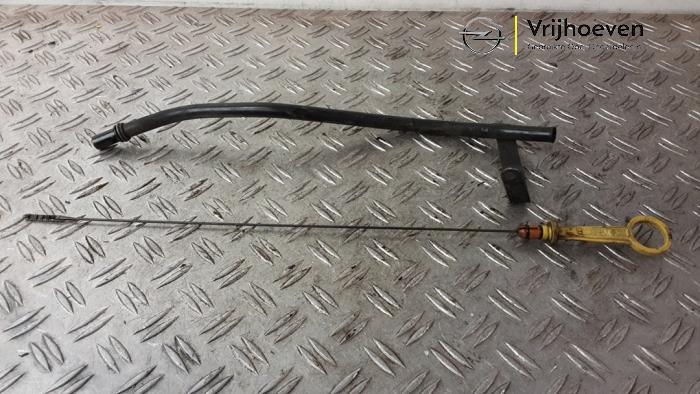 Gebruikte Peilstok Olie Opel Meriva (A) 1.6 16V Prijs € 15,00 Margeregeling aangeboden door Autodemontage Vrijhoeven B.V.
