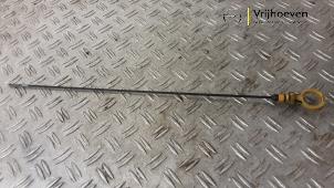 Gebruikte Olie Peilstok Opel Astra J GTC (PD2/PF2) 1.4 Turbo 16V ecoFLEX 140 Prijs € 10,00 Margeregeling aangeboden door Autodemontage Vrijhoeven B.V.