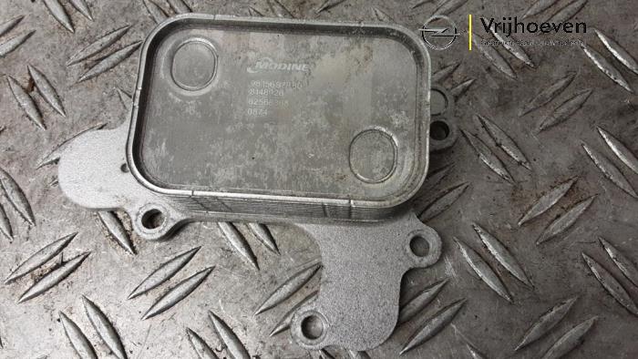 Oliekoeler van een Opel Corsa F (UB/UH/UP) 1.2 Turbo 12V 100 2019