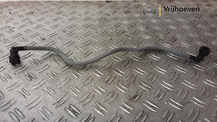 Gebruikte Brandstofleiding Opel Corsa F (UB/UH/UP) 1.2 Turbo 12V 100 Prijs € 20,00 Margeregeling aangeboden door Autodemontage Vrijhoeven B.V.