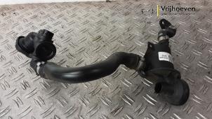 Gebruikte Vulpijp olie Opel Corsa E 1.3 CDTi 16V ecoFLEX Prijs € 40,00 Margeregeling aangeboden door Autodemontage Vrijhoeven B.V.