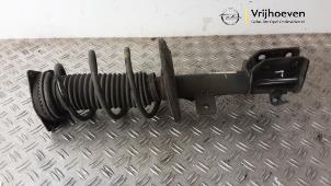 Gebruikte Schokdemperpoot links-voor Opel Corsa F (UB/UH/UP) 1.2 Turbo 12V 100 Prijs € 95,00 Inclusief btw aangeboden door Autodemontage Vrijhoeven B.V.