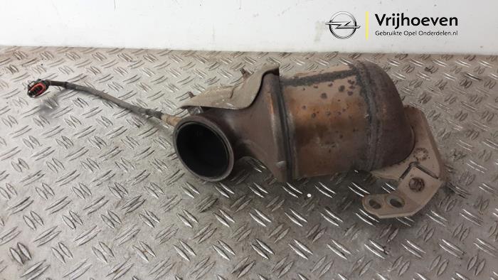 Gebruikte Katalysator Opel Corsa E 1.6 OPC Turbo 16V Prijs € 325,00 Margeregeling aangeboden door Autodemontage Vrijhoeven B.V.