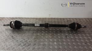 Gebruikte Homokineetas rechts-voor Opel Astra K 1.4 Turbo 16V Prijs € 150,00 Margeregeling aangeboden door Autodemontage Vrijhoeven B.V.