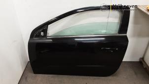 Gebruikte Deur 2Deurs links Opel Astra H GTC (L08) 1.8 16V Prijs € 50,00 Margeregeling aangeboden door Autodemontage Vrijhoeven B.V.